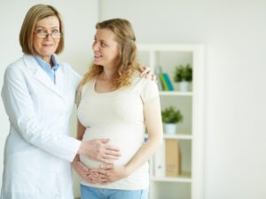Vermittlung von Hebamme